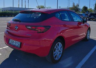 Opel Astra 2016-thumb-5