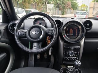 Mini Cooper D Countryman 2016-thumb-11