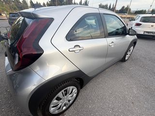 Toyota Aygo (X) 2022-thumb-9