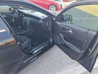 Mercedes-Benz A 180 2014-thumb-13