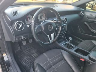 Mercedes-Benz A 180 2014-thumb-10
