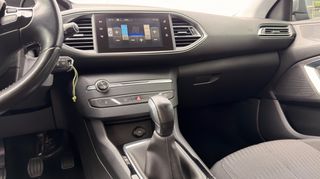 Peugeot 308 2015 1,6 blue-thumb-18