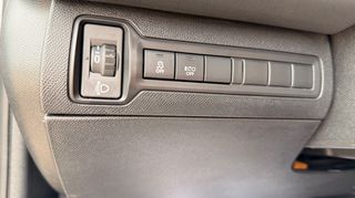 Peugeot 308 2015 1,6 blue-thumb-6