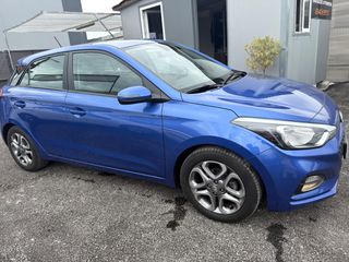 Hyundai i 20 2019 1200cc 86ps CAMERA! Navigation! Full book servise!-thumb-4