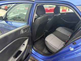 Hyundai i 20 2019 1200cc 86ps CAMERA! Navigation! Full book servise!-thumb-12