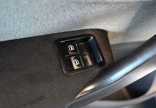 Volkswagen Polo 2011 GTI DSG-thumb-22