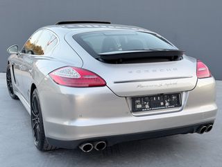 Porsche Panamera 2014 S E-HYBRID-thumb-32
