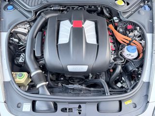 Porsche Panamera 2014 S E-HYBRID-thumb-28