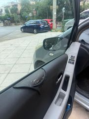Toyota Yaris 2006-thumb-10