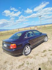 Audi A4 1996-thumb-4