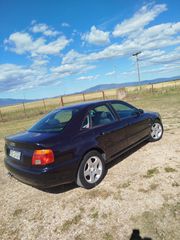Audi A4 1996-thumb-5