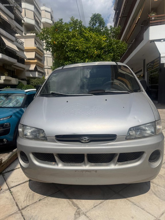 Hyundai H-1 2000