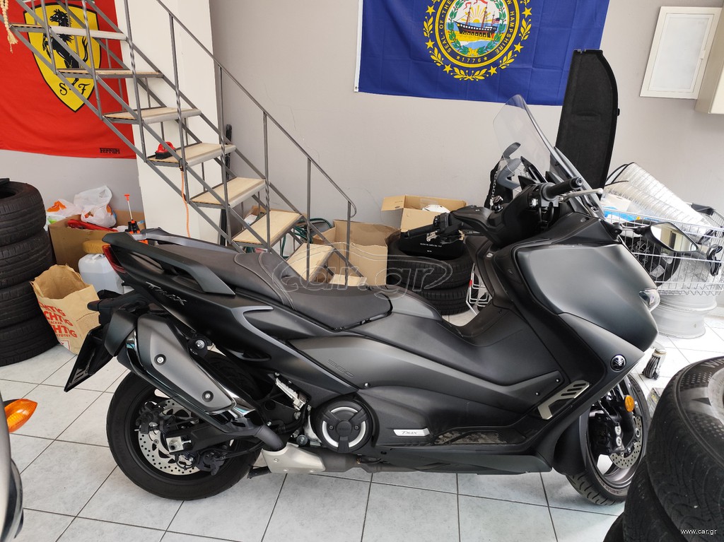 Yamaha TMAX 560 2021