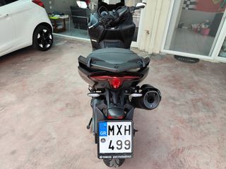 Yamaha TMAX 560 2021-thumb-8