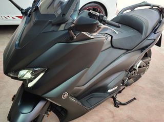Yamaha TMAX 560 2021-thumb-19