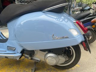 Vespa GTS 300 2019-thumb-4