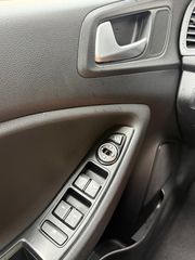 Hyundai i 20 2016 1.1 CRDI STYLE Panorama-thumb-40