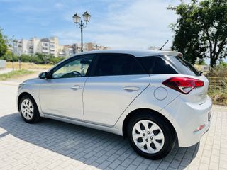 Hyundai i 20 2018 1.2 GO! 5ΘΥΡΟ 1ο ΧΕΡΙ-thumb-9