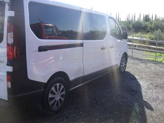 Renault 2017 TRAFFIC-thumb-6
