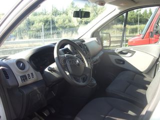 Renault 2017 TRAFFIC-thumb-10