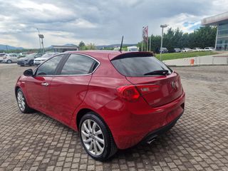 Alfa Romeo Giulietta 2016 1.6 DISTICTIVE DCT 120PS-thumb-3