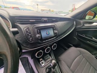 Alfa Romeo Giulietta 2016 1.6 DISTICTIVE DCT 120PS-thumb-10