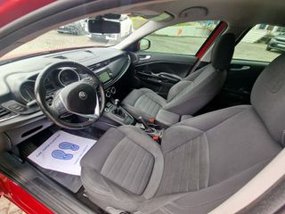 Alfa Romeo Giulietta 2016 1.6 DISTICTIVE DCT 120PS-thumb-11