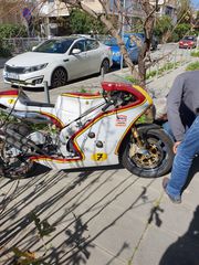Suzuki RGV 2011-thumb-1