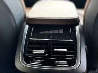 Volvo XC 90 2023 T8-thumb-42