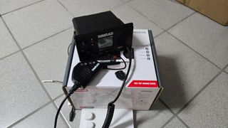 Simrad Vhf RS20s με GPS-thumb-2