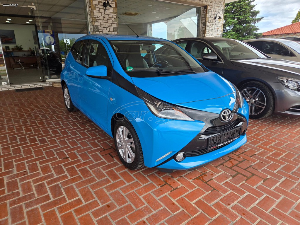 Toyota Aygo 2017 x-pley touch..Automatik