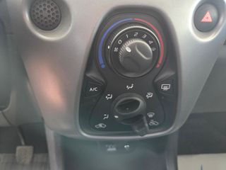 Toyota Aygo 2019 x-pley clab..Navi-thumb-15