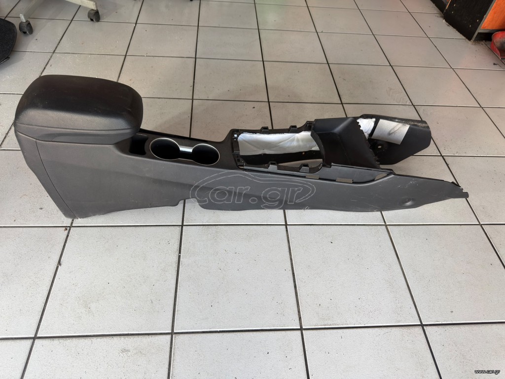 Κονσόλα Hyundai i30