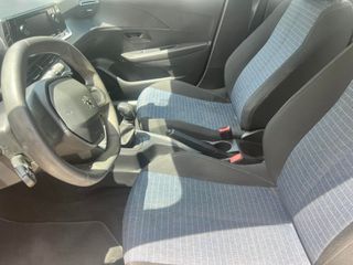 Peugeot 208 2021-thumb-8