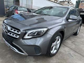 Mercedes-Benz GLA 200 2018 156Hp Urban/Progressive 7G-DCT FACELIFT-thumb-1