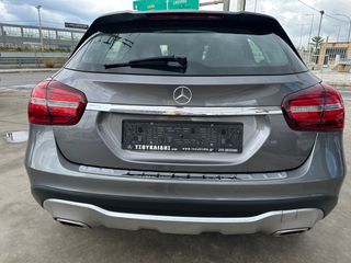 Mercedes-Benz GLA 200 2018 156Hp Urban/Progressive 7G-DCT FACELIFT-thumb-7