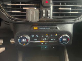 Ford Focus 2020 ST LINE-thumb-19