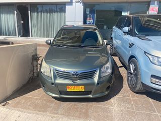 Toyota Avensis 2011