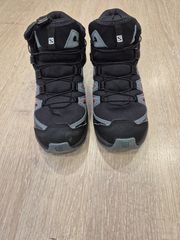Πωλείται αυθεντικό μποτάκι Salomon Outdoor / Trail σε πολύ καλή κατάσταση.