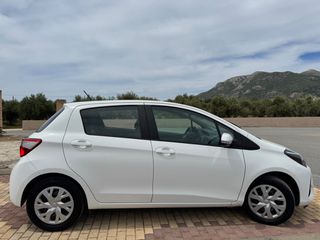 Toyota Yaris 2018 1.0 VVTI France Edition-thumb-3