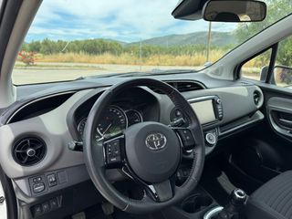 Toyota Yaris 2018 1.0 VVTI France Edition-thumb-8