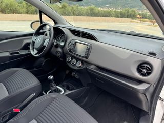 Toyota Yaris 2018 1.0 VVTI France Edition-thumb-11