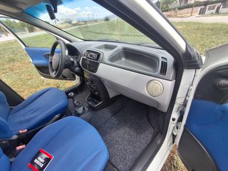 Fiat Punto 2001-thumb-37