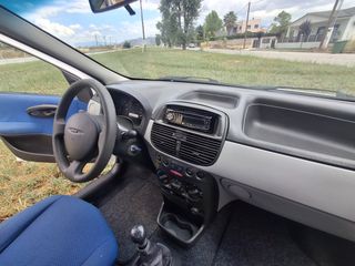 Fiat Punto 2001-thumb-40