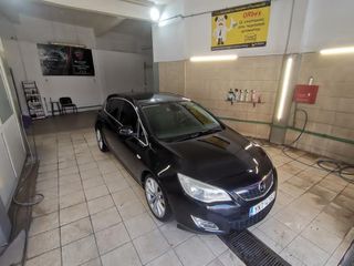 Opel Astra 2011 J