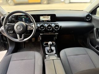 Mercedes-Benz A 160 2021-thumb-4