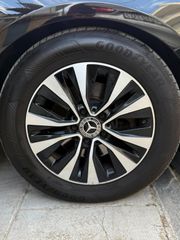 Mercedes-Benz A 160 2021-thumb-6
