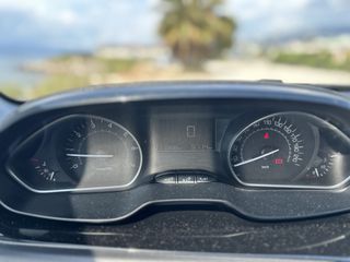Peugeot 208 2018 Active-thumb-6