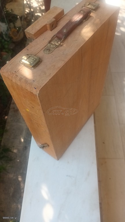 καβαλετο- κουτι επιτραπέζιο χρωματων