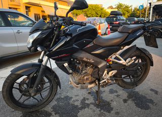 Bajaj Pulsar 200 2021